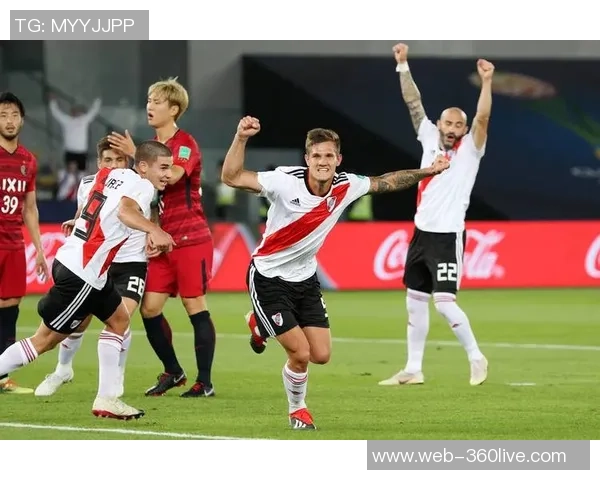 佩特勒洛与天主大学的激烈对决揭示足球战术与团队精神的完美结合